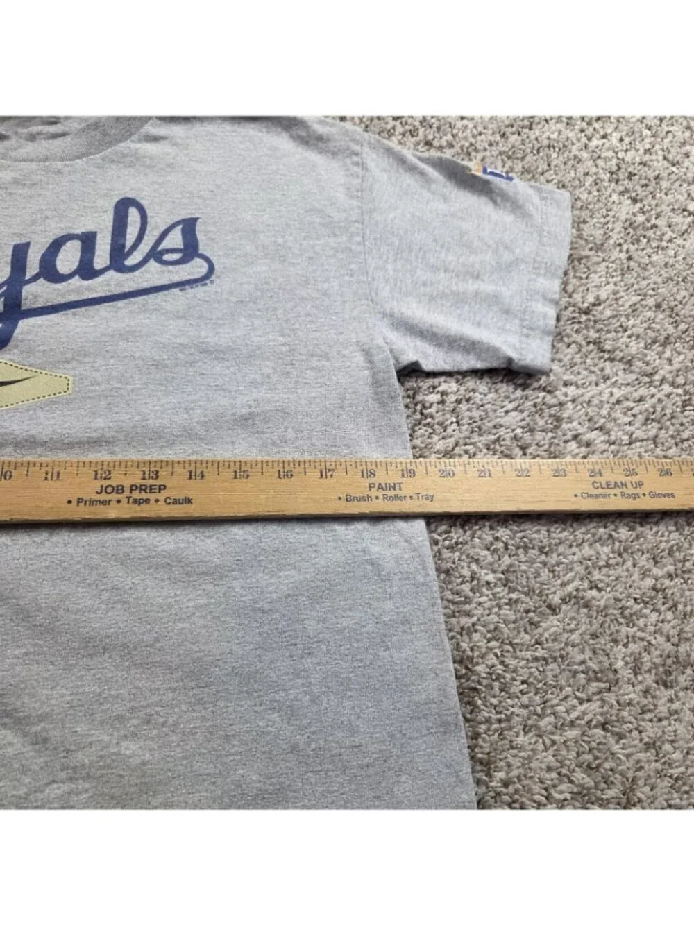Vintage Nike Kansas City Royals T-Shirt Boys XL Gray Baseball MLB Center Swooh